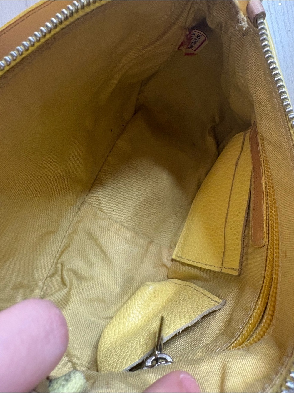 Dooney & Bourke Yellow Shoulder Bag with Tan Trim - Picture 11 of 15